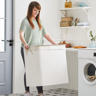 DORA bambusz szennyeskosár, 150 l, fehér